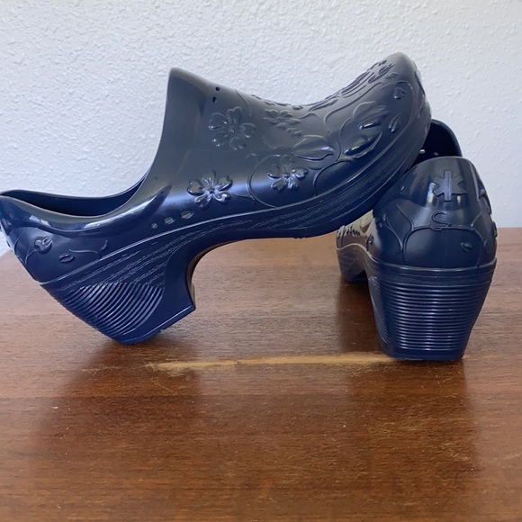 Dansko Clogs - Picture 8 of 8